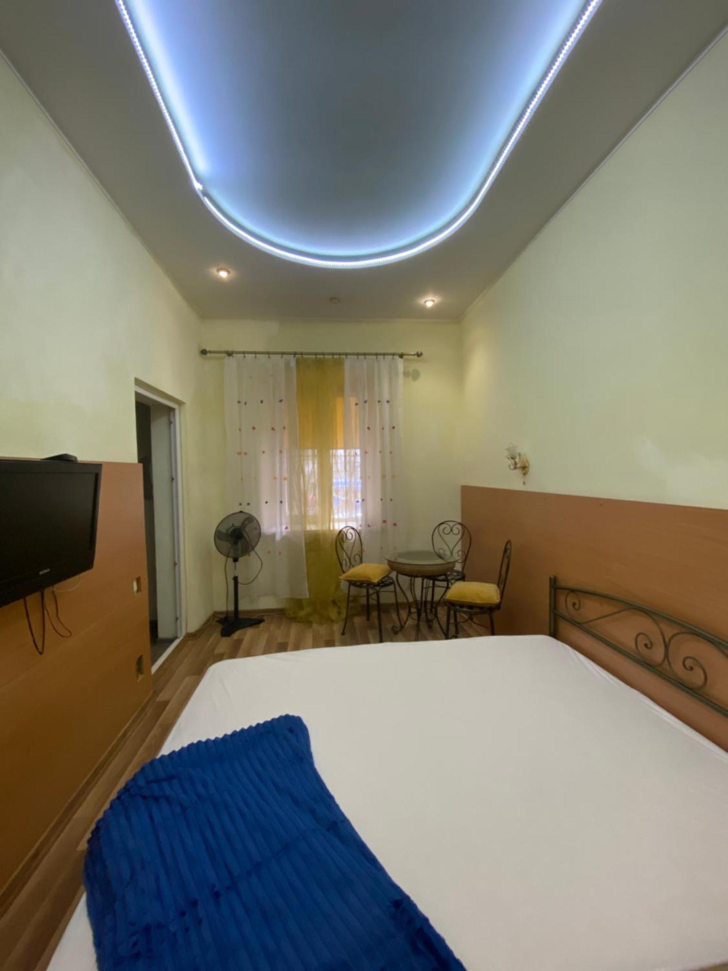 Aleksandr Apartment Odesa Exterior photo